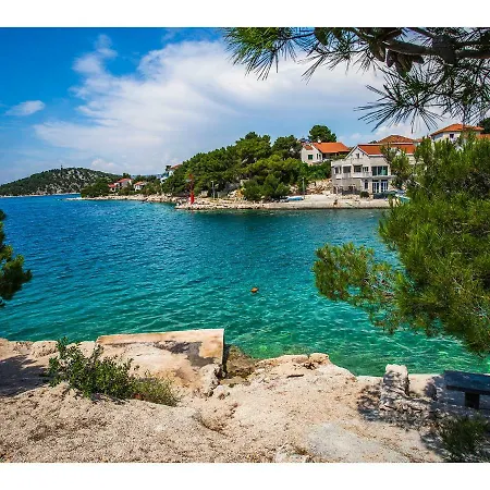 Bartul דירה Ražanj